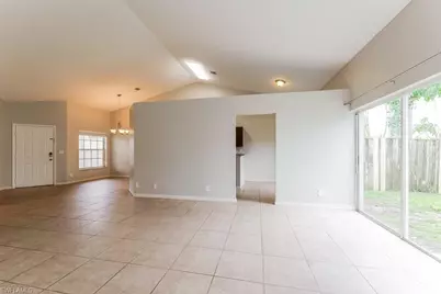 176 Heatherwood Dr, Royal Palm Beach, FL 33411 - Photo 4