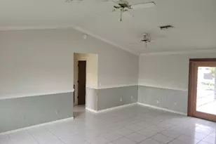 2617 SW 1st Pl, Cape Coral, FL 33914 - Photo 2
