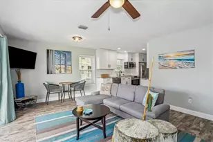 7476 Sunset Harbor Dr, Navarre, FL 32566 - Photo 2