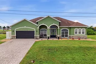 1005 NW 3rd Pl, Cape Coral, FL 33993 - Photo 2