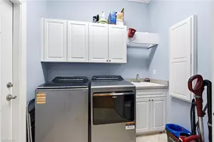 1005 NW 3rd Pl, Cape Coral, FL 33993 - Photo 28