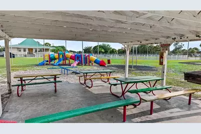 535 S Hacienda St, Clewiston, FL 33440 - Photo 10