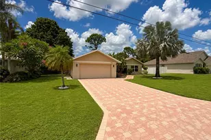 922 SE 1st Pl, Cape Coral, FL 33990 - Photo 20
