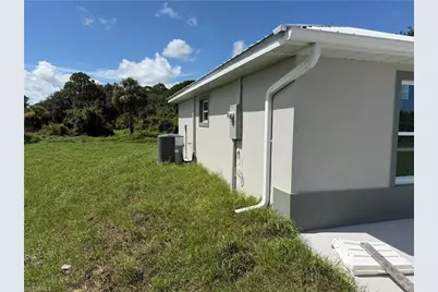 107 Concord Loop, Labelle, FL 33935 - Photo 4
