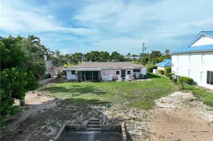 1705 SE 46th Ln, Cape Coral, FL 33904 - Photo 8