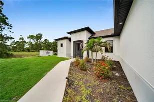 2902 Villa Ave S, Lehigh Acres, FL 33976 - Photo 4