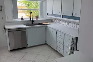 30 Maui Cir, Naples, FL 34112 - Photo 6