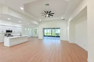 11001 Sea Tropic Ln, Fort Myers, FL 33908 - Photo 6