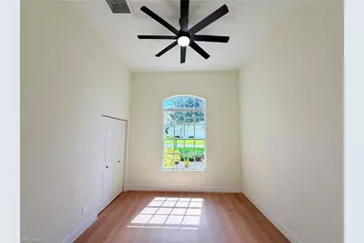 11001 Sea Tropic Ln, Fort Myers, FL 33908 - Photo 10