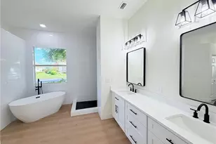 11001 Sea Tropic Ln, Fort Myers, FL 33908 - Photo 14