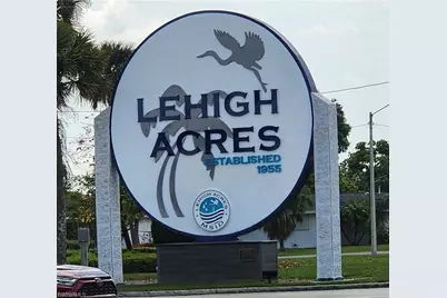 604 Lincoln Ave, Lehigh Acres, FL 33972 - Photo 2