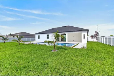 1005 NE 1st Pl, Cape Coral, FL 33909 - Photo 40