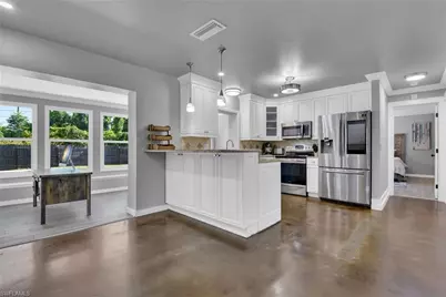 2413 Dover Ave, Fort Myers, FL 33907 - Photo 10