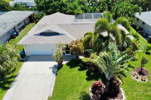 2205 SE 10th Pl, Cape Coral, FL 33990 - Photo 26