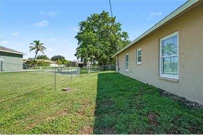 524 SW 23rd Ter, Cape Coral, FL 33991 - Photo 40