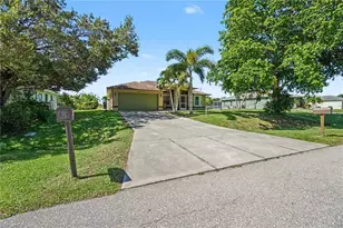 524 SW 23rd Terrace, Cape Coral, FL 33991 - Photo 2