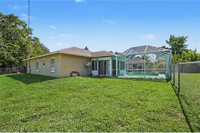 524 SW 23rd Ter, Cape Coral, FL 33991 - Photo 38