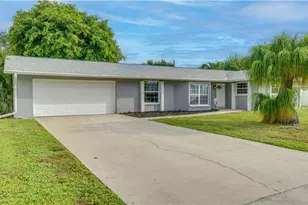 909 SE 27th St, Cape Coral, FL 33904 - Photo 2