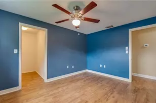 909 SE 27th St, Cape Coral, FL 33904 - Photo 16