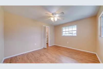 909 SE 27th St, Cape Coral, FL 33904 - Photo 14