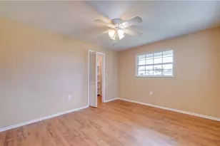 909 SE 27th St, Cape Coral, FL 33904 - Photo 14