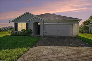 1813 NW 24th Pl, Cape Coral, FL 33993 - Photo 4