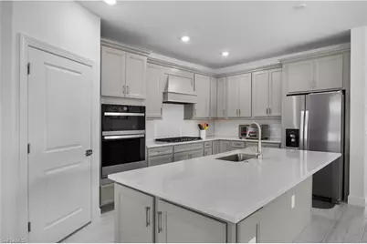 10383 Maddox Ln, Bonita Springs, FL 34135 - Photo 10