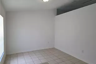 1014 NW 31st Pl, Cape Coral, FL 33993 - Photo 6