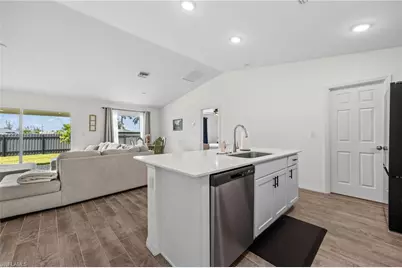 2007 NW 17th Ter, Cape Coral, FL 33993 - Photo 10