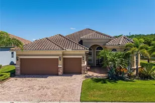 11205 Surrey Pl, Fort Myers, FL 33913 - Photo 2