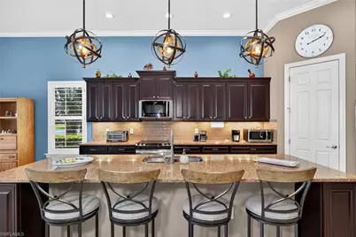 11205 Surrey Pl, Fort Myers, FL 33913 - Photo 12