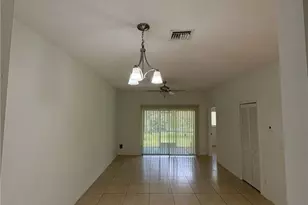 509 SE 6th Pl, Cape Coral, FL 33990 - Photo 4