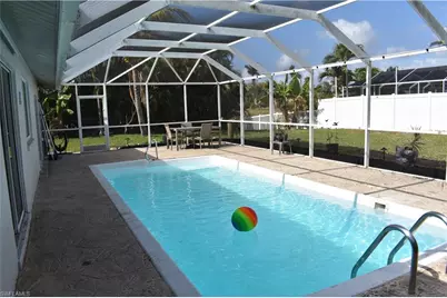 2443 SE 28th St, Cape Coral, FL 33904 - Photo 12