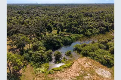 19040 Fox Run Rd, Alva, FL 33920 - Photo 10
