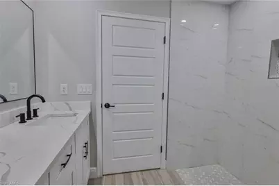 1013 13th St E, Bradenton, FL 34208 - Photo 16