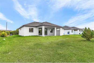 2427 Tropicana Pkwy W, Cape Coral, FL 33993 - Photo 20
