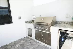 1005 NE 13th Pl, Cape Coral, FL 33909 - Photo 28
