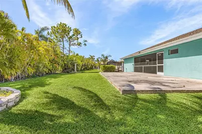 5215 SW 16th Pl, Cape Coral, FL 33914 - Photo 22