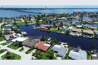 1826 SE 45th St, Cape Coral, FL 33904 - Photo 4
