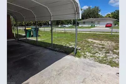 615 New Market Rd W, Immokalee, FL 34142 - Photo 4