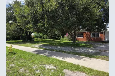 615 New Market Rd W, Immokalee, FL 34142 - Photo 2