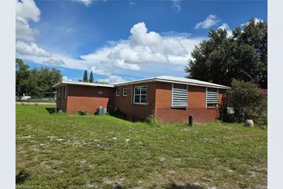 615 New Market Rd W, Immokalee, FL 34142 - Photo 10