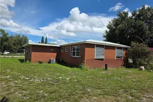 615 New Market Rd W, Immokalee, FL 34142 - Photo 10