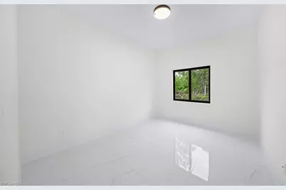 318 W 12th St, Lehigh Acres, FL 33972 - Photo 18