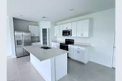 4105 Pacenza Pl, North Fort Myers, FL 33917 - Photo 6