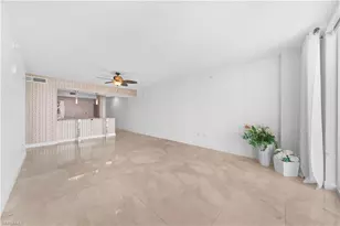 3000 Oasis Grand Blvd, Fort Myers, FL 33916 - Photo 10
