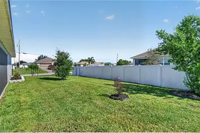 225 NW Douglas Pkwy, Cape Coral, FL 33993 - Photo 46