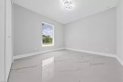 724 Anaconda Ave S, Lehigh Acres, FL 33974 - Photo 4