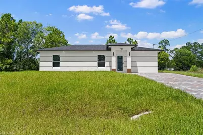 944 Candlelight Dr, Lehigh Acres, FL 33974 - Photo 2