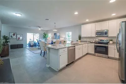 1105 NE 10th St, Cape Coral, FL 33993 - Photo 8